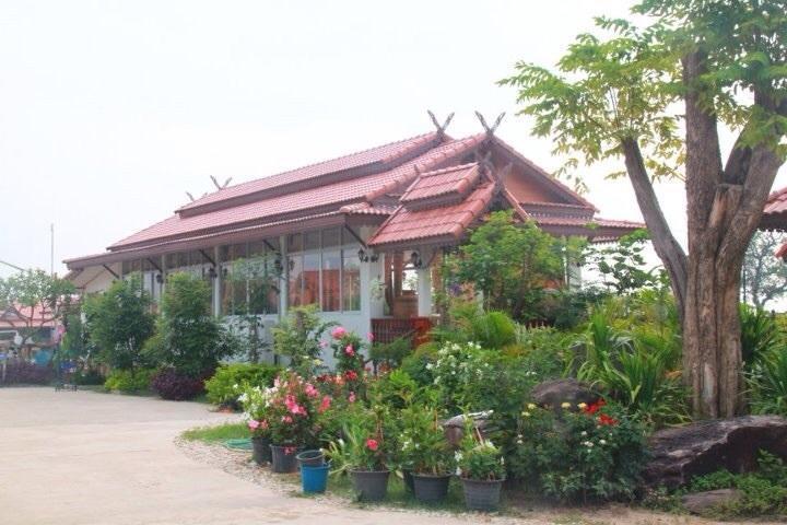 Plaifah Resort Ubon Song Khon Esterno foto