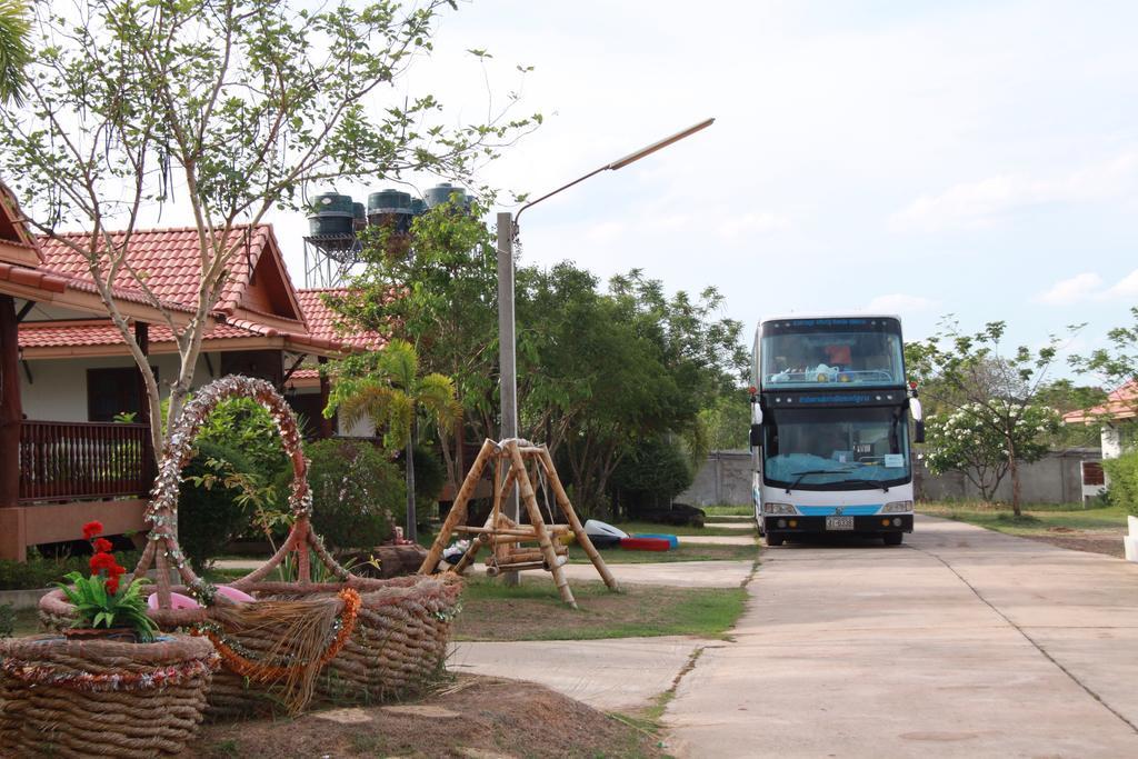 Plaifah Resort Ubon Song Khon Esterno foto